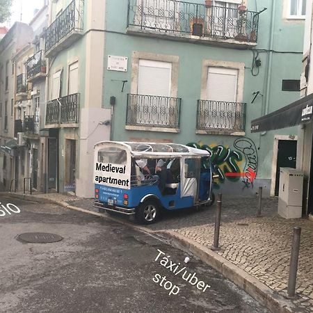 Romantic Medieval Apartment Lisbon Exterior photo