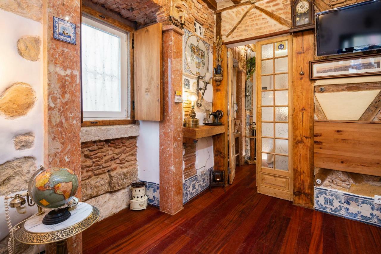 Romantic Medieval Apartment Lisbon Exterior photo