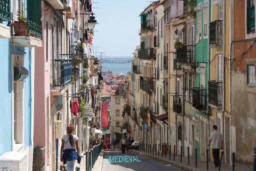 Romantic Medieval Apartment Lisbon Exterior photo